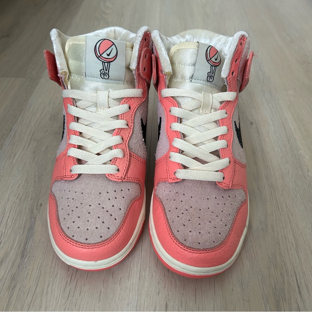 Nike Women’s Dunk High Hoops size 6W